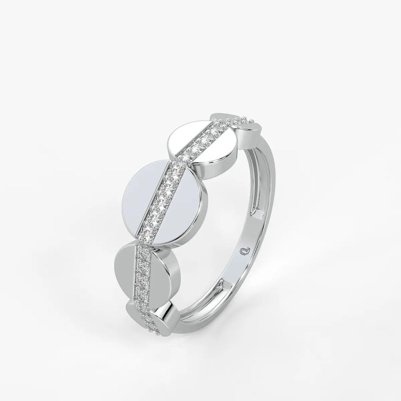 Elvara Glide Oval Spark Ring