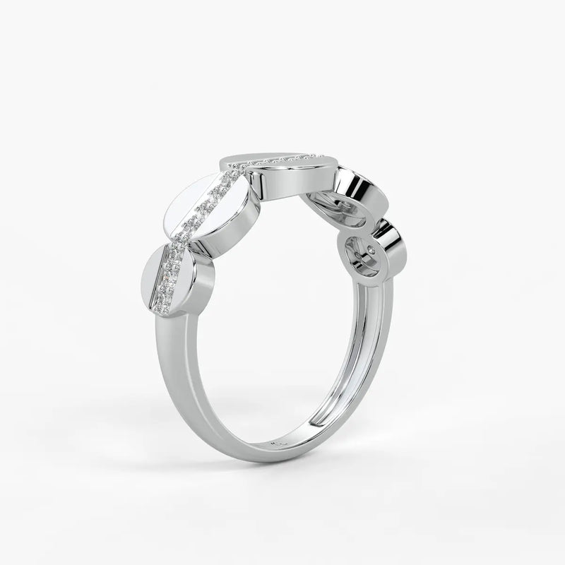 Elvara Glide Oval Spark Ring