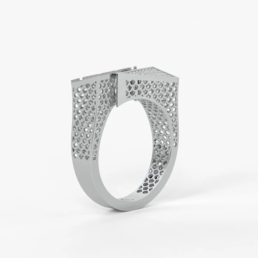 Avant Pyramid Luxe Ring
