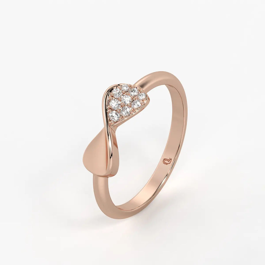 Avelyn Twist Glow Ring