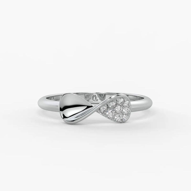 Avelyn Twist Glow Ring