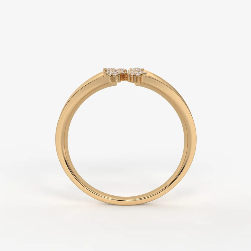 Elvara Bloom Cross Spark Ring