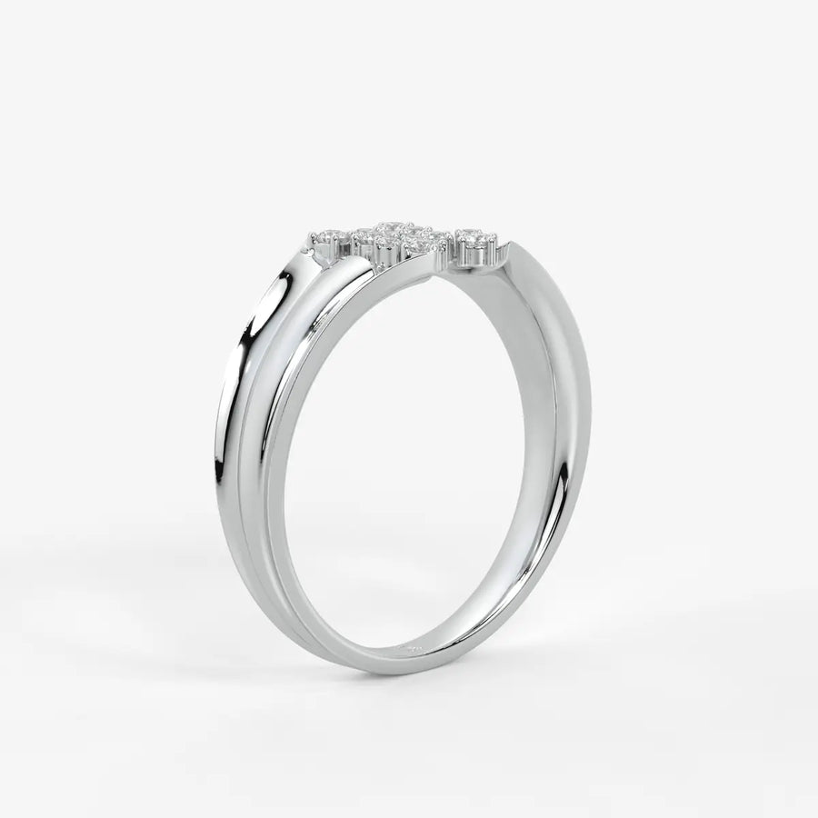 Elvara Bloom Cross Spark Ring