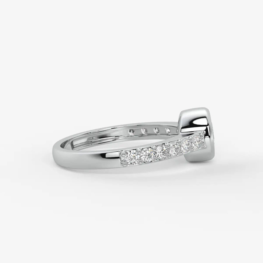 Serenique Round Bezel Diamond Ring